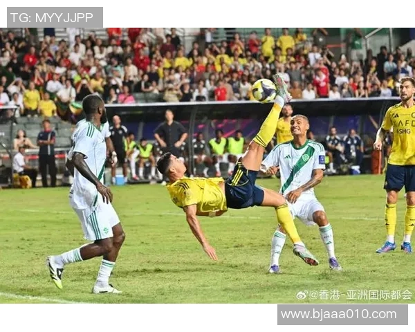 足球巨星赛前热身瞬间展现力量与速度激情燃爆全场 足球巨星赛前热身瞬间展现力量与速度激情燃爆全场