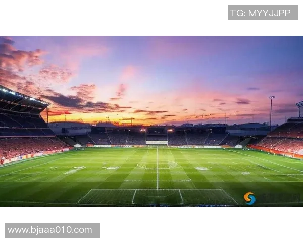 足球男神魅力无限帅气逼人展现绿茵场上的激情与荣耀 足球男神魅力无限帅气逼人展现绿茵场上的激情与荣耀