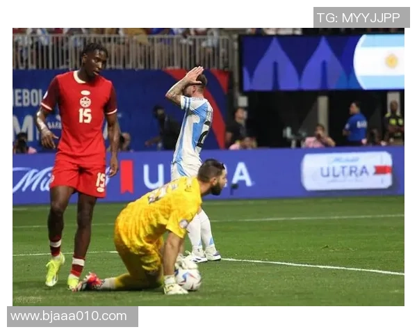 足坛百大球星荣耀加冕 天下足球巅峰对决精彩纷呈 足坛百大球星荣耀加冕 天下足球巅峰对决精彩纷呈